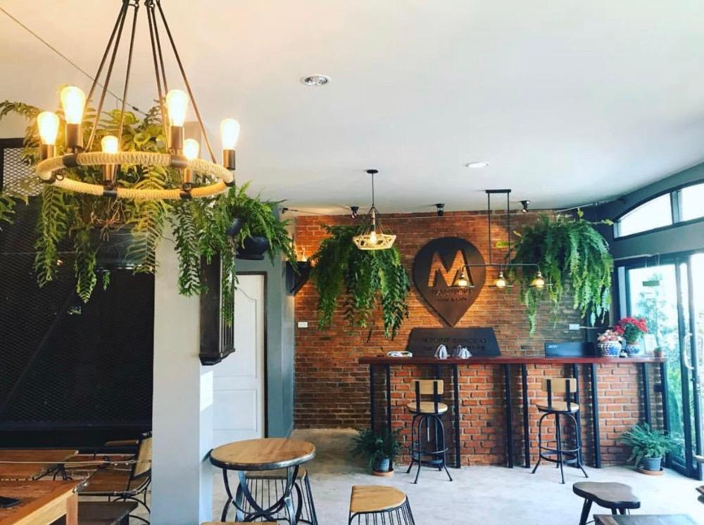 m hostel and cafe at khao kho