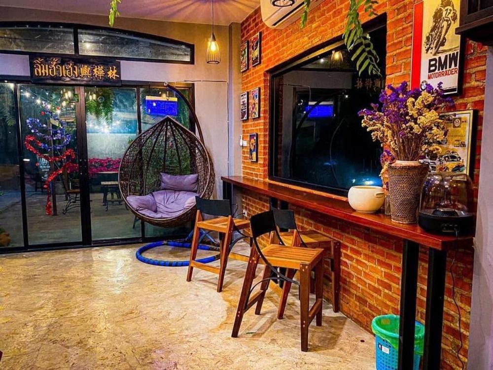 m hostel and cafe at khao kho