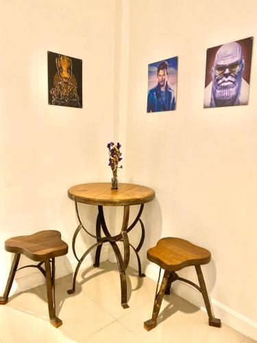 m hostel and cafe at khao kho