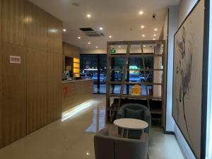 7 days premium huaian zhou enlai jinianguan yonghuai dong road