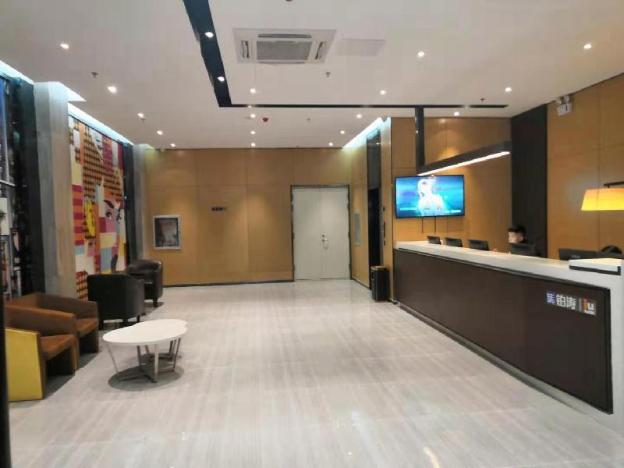 iu hotel taiyuan qianfeng south road store