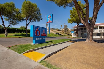 motel 6 barstow ca