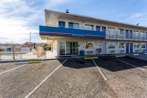 Motel 6 Needles, Ca,Near Needles Regional Museum,2 star