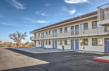 motel 6 mojave ca