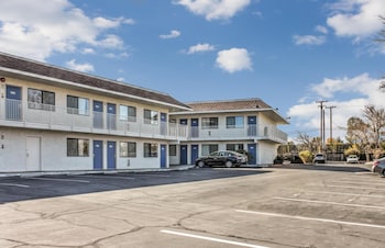 motel 6 mojave ca