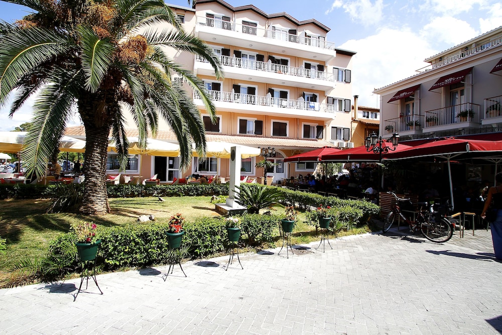 nirikos hotel