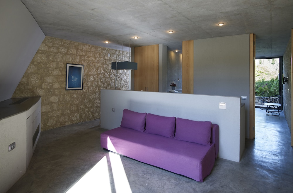 leivatho hotel