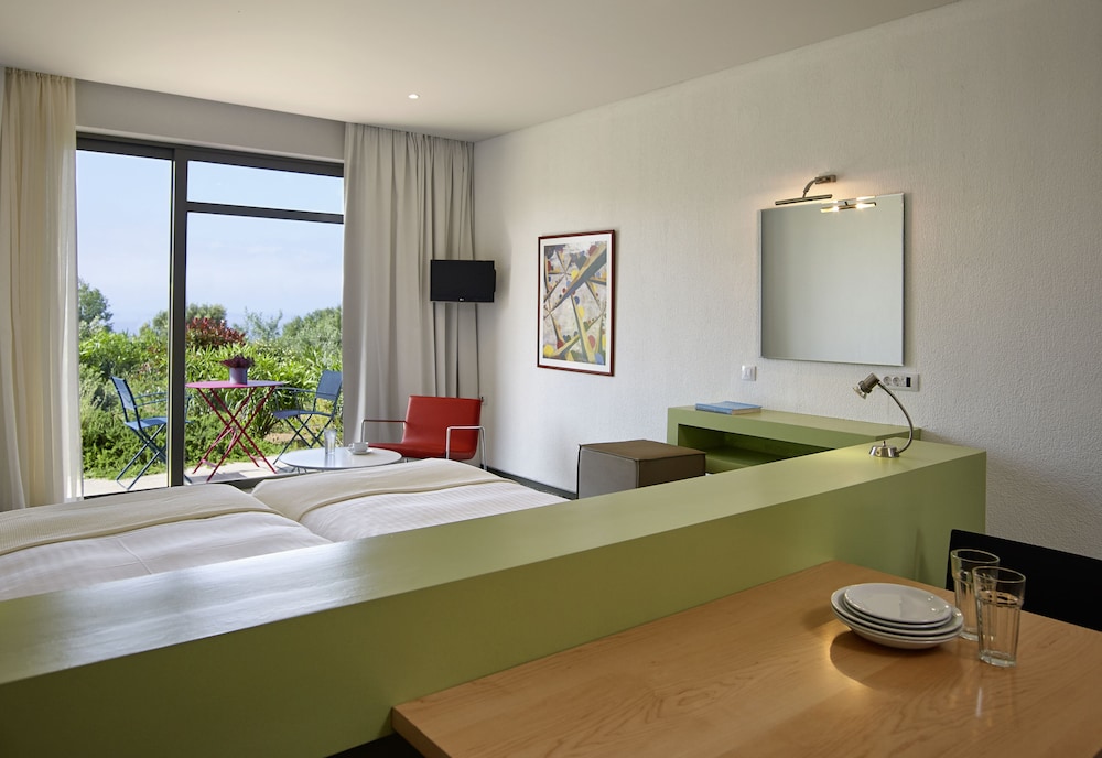 Leivatho Hotel,Cephalonia>>Argostoli,4 star