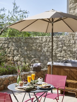 leivatho hotel