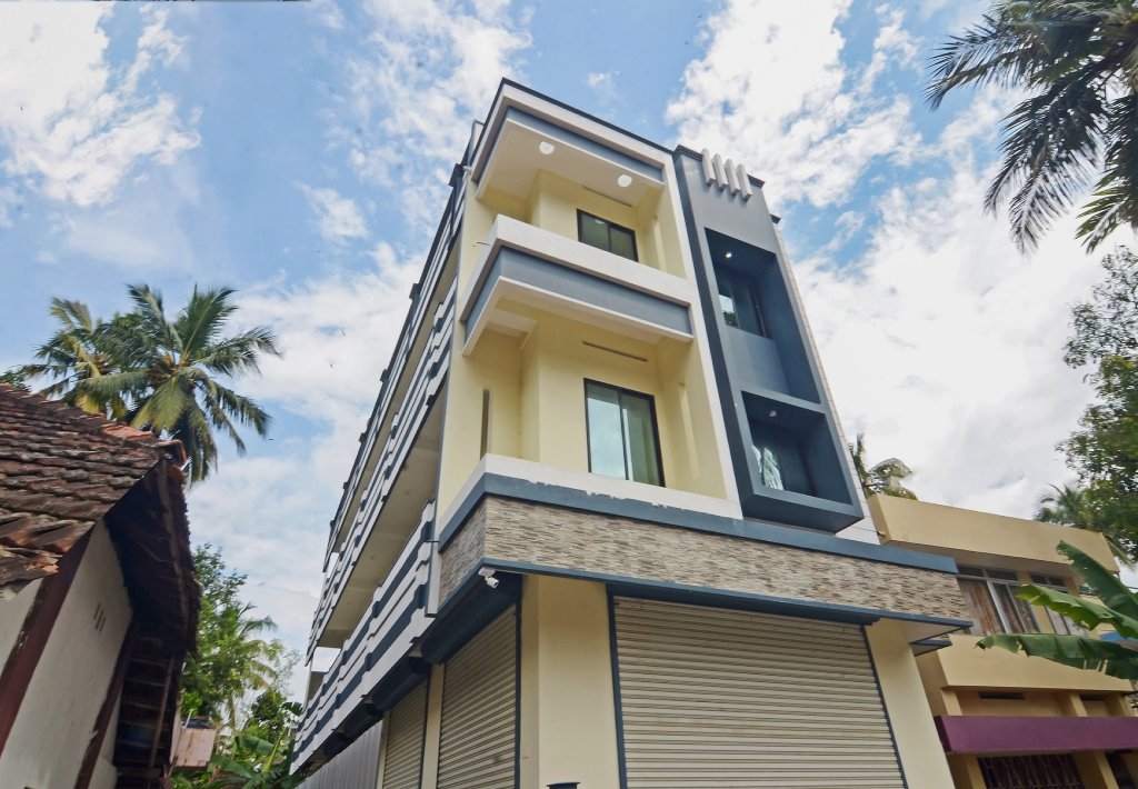 Hotel O Home Pop Tavern Pettah,Ponmudi,2 star