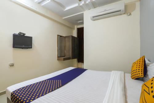 Oyo Hotel Divya Palace,Odhav,2 star