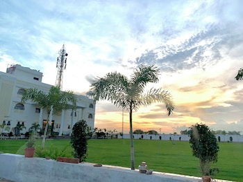 Avantika Resort Dahod,Vadodara>>Dahod,2 star