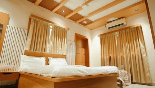 Spot On 66706 Greenland Resort,Silvassa>>Daman,3 star