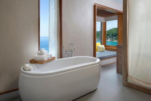 beach club by haad tien