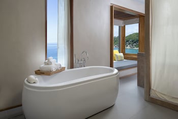 beach club by haad tien