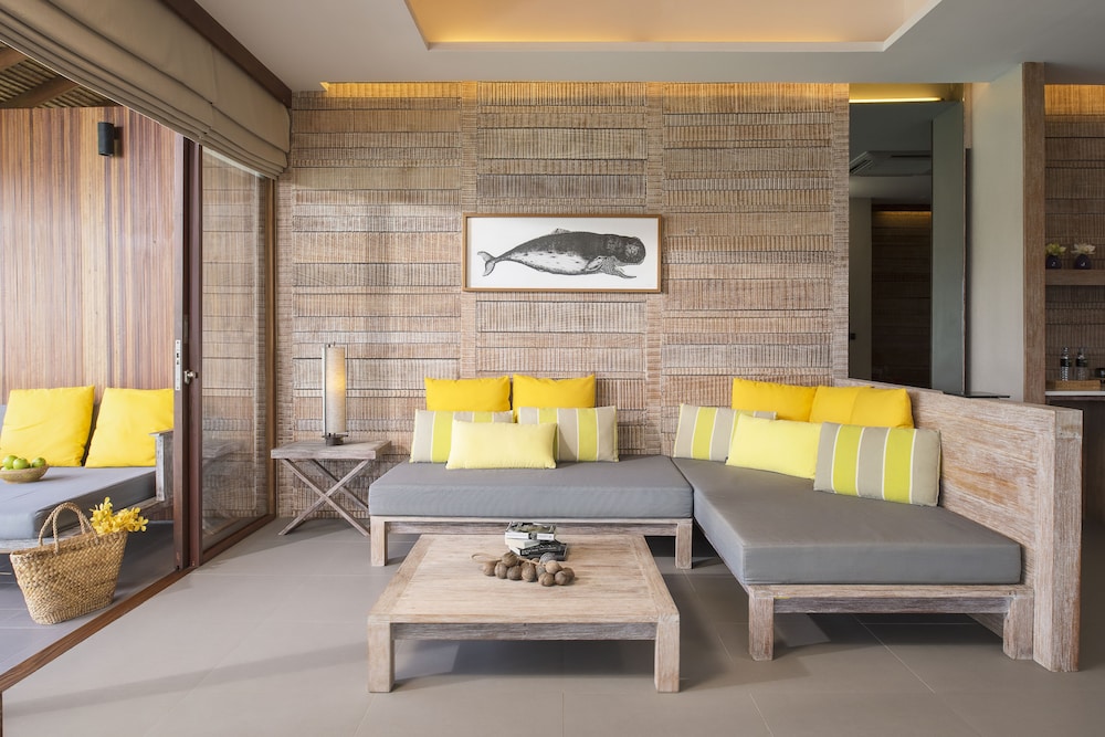 beach club by haad tien