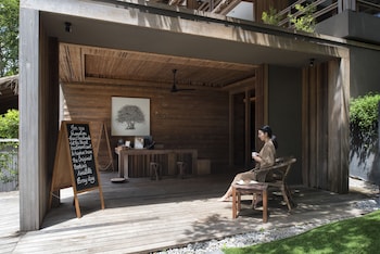 beach club by haad tien