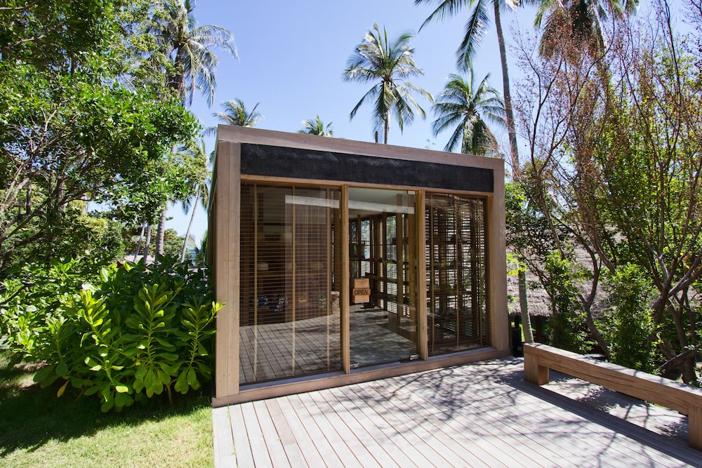 beach club by haad tien