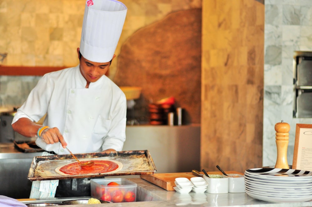 beach club by haad tien