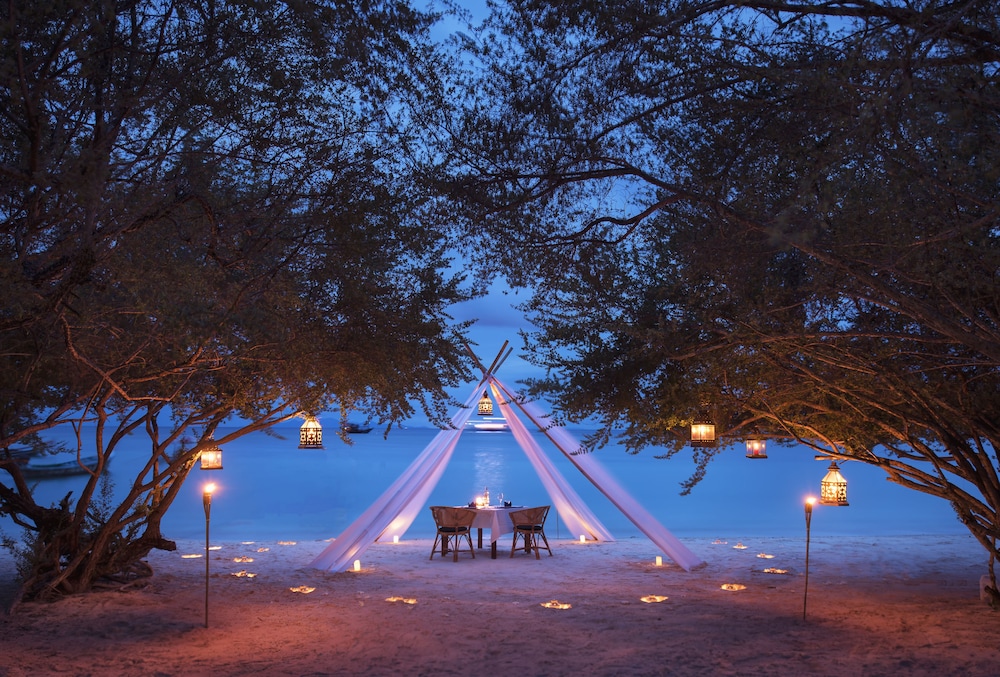 beach club by haad tien