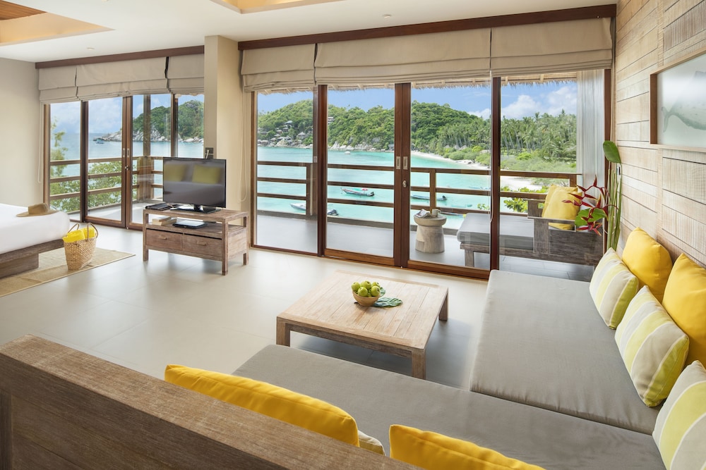 beach club by haad tien