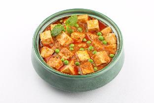 collection o swarna banquet bhu rd