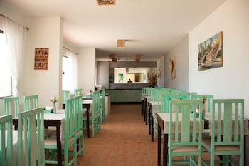 milos beach hotel