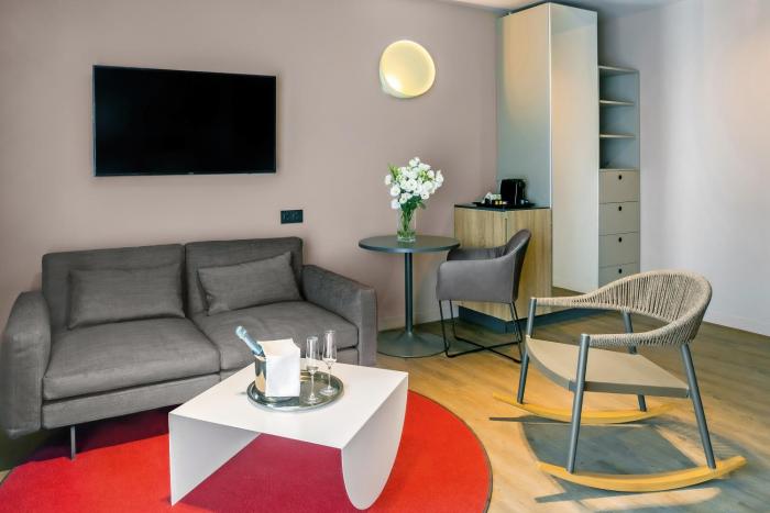 cortile hotel adult only