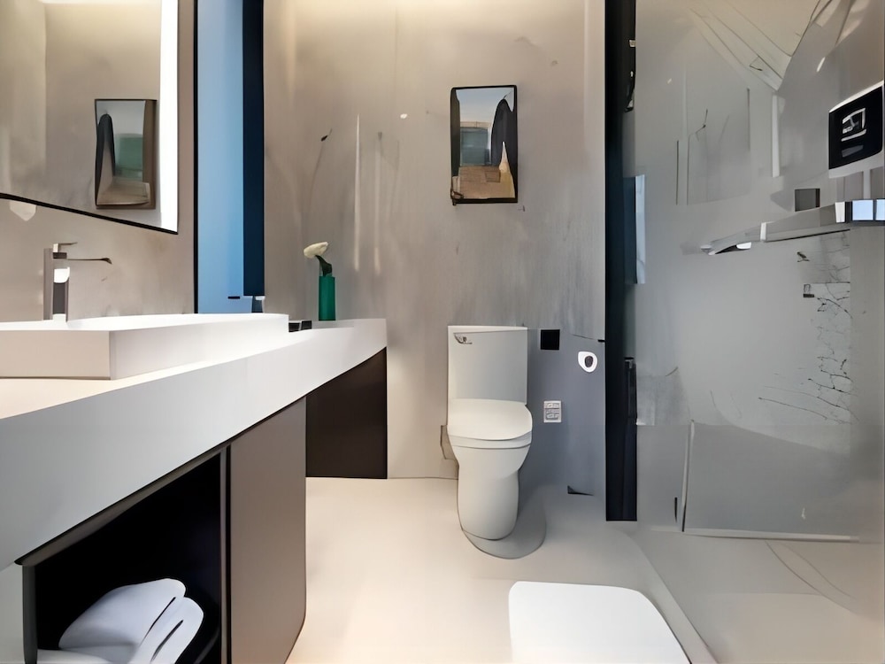 hampton by hilton technology city