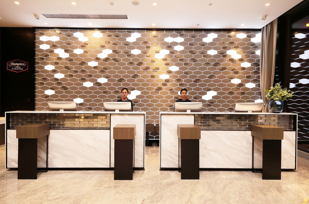 hampton by hilton technology city