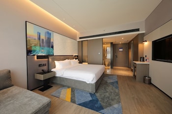 hampton by hilton technology city
