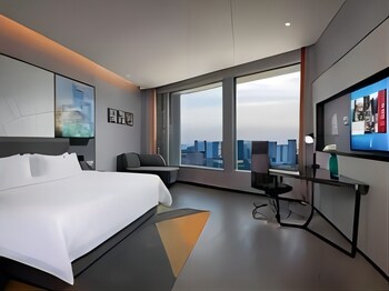 hampton by hilton technology city