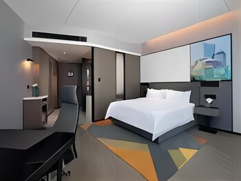 hampton by hilton technology city