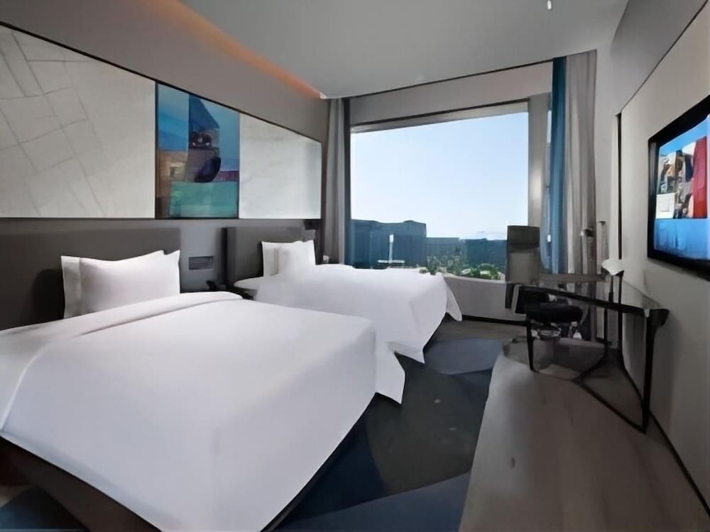 hampton by hilton technology city
