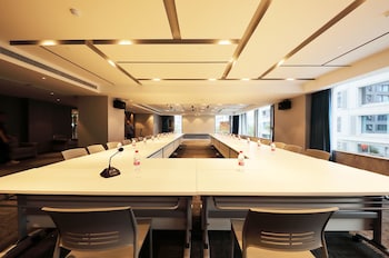 hampton by hilton technology city