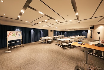hampton by hilton technology city