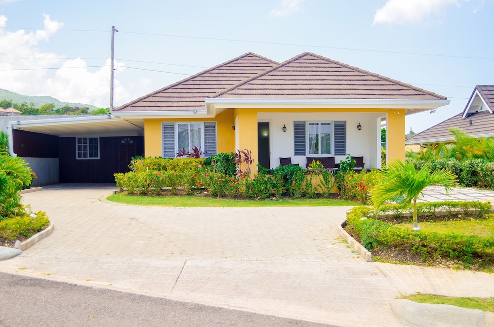 ocean view villa at coolshade ocho rios