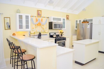 ocean view villa at coolshade ocho rios