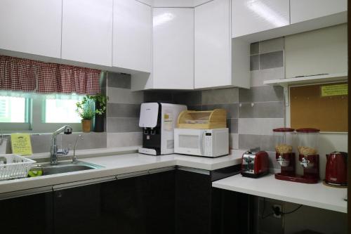 incheon airport mr kim guesthouse