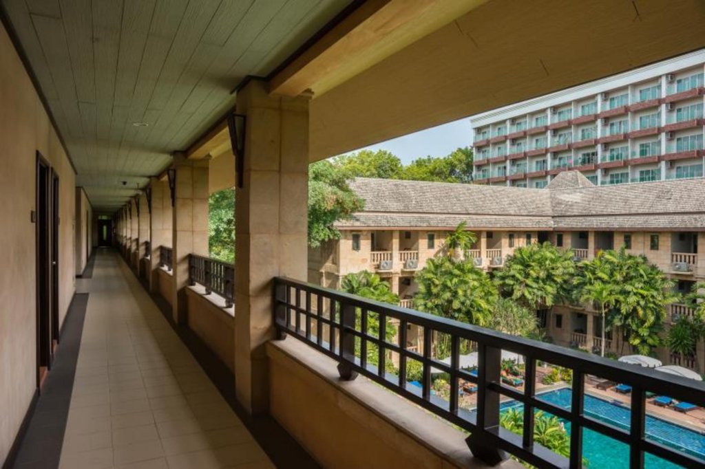 plumeria resort wong amat sha extra plus