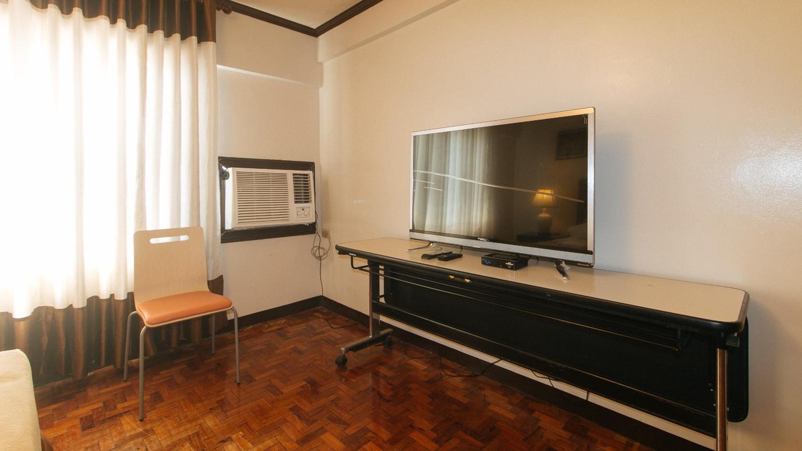 el rico suites