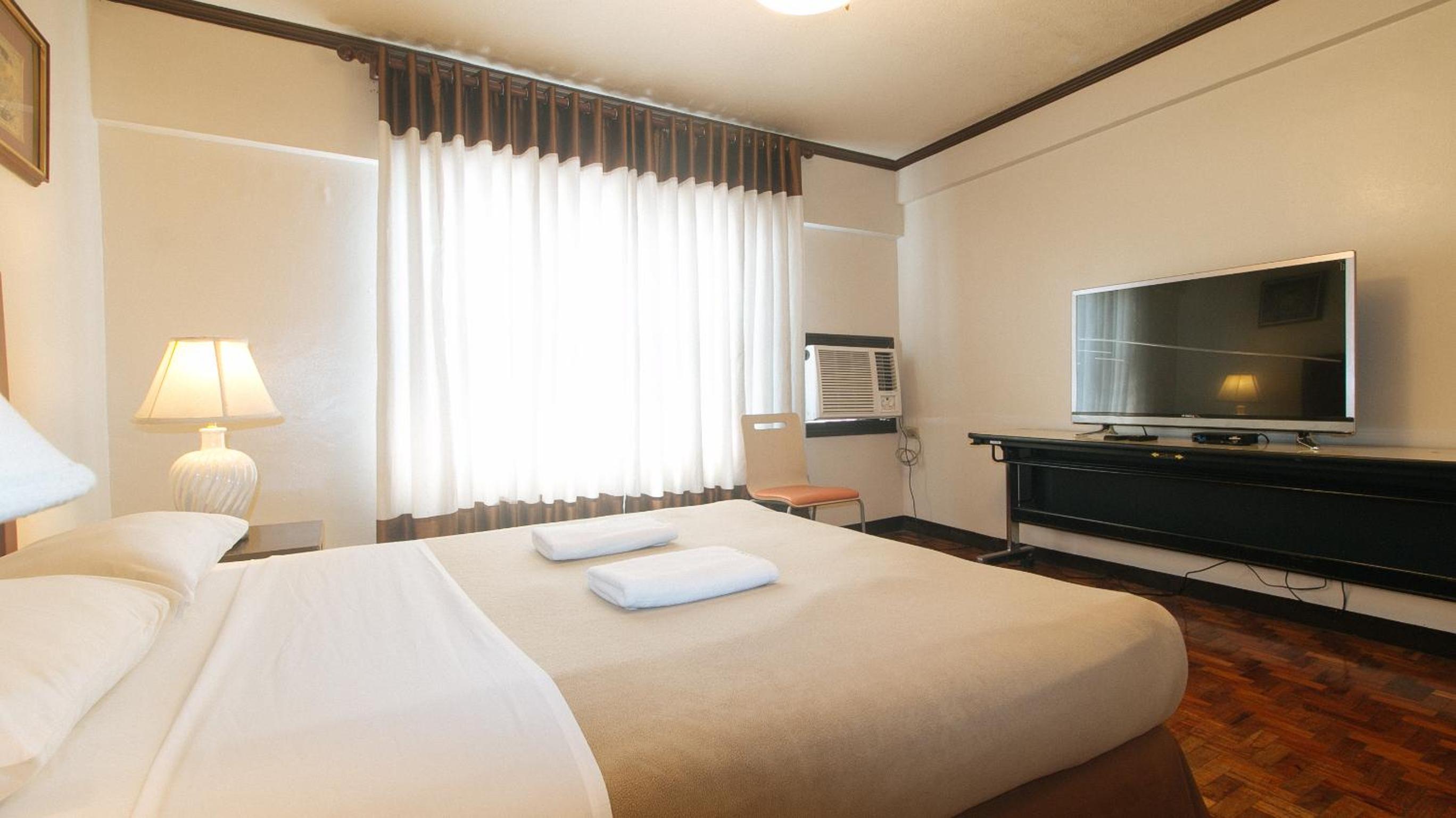 el rico suites