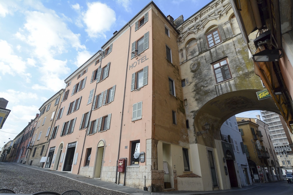 mantua