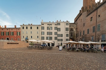 mantua