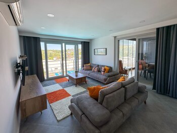 lavender residence