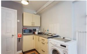 cozy private studio at redbridge