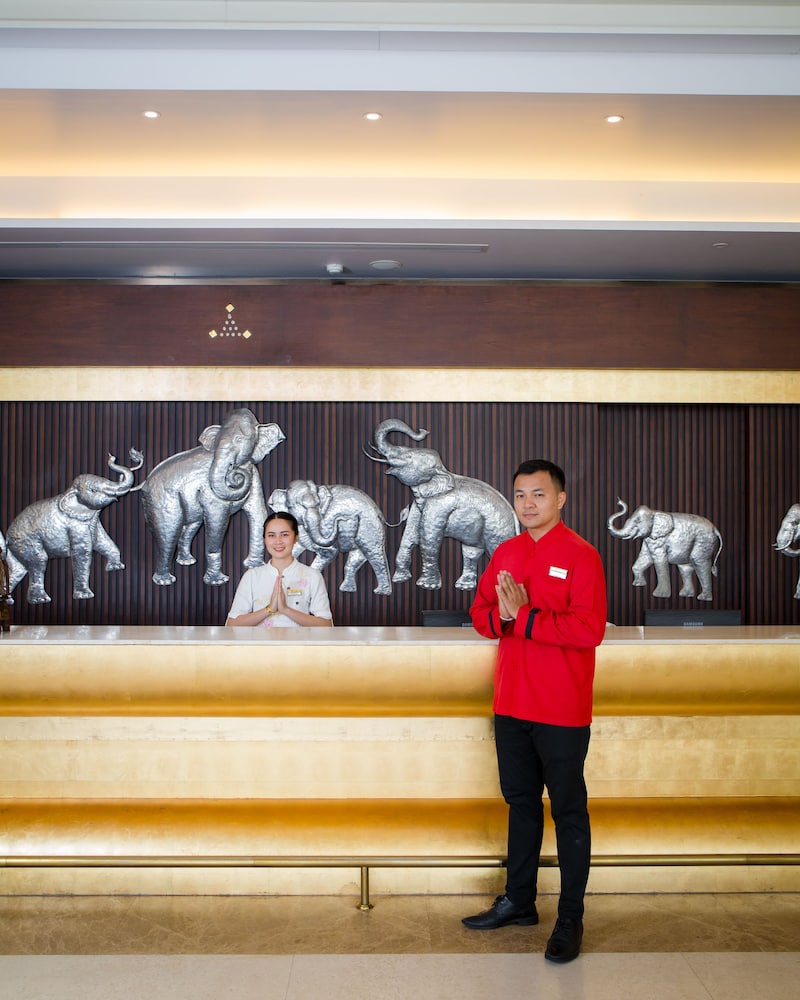 aiyara grand hotel