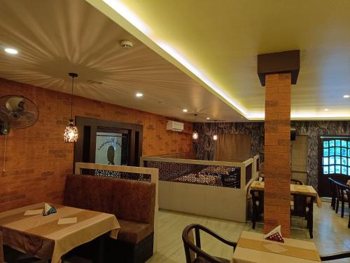 Keerthi Regency,,2 star