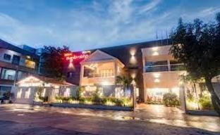 hotel maniprabha