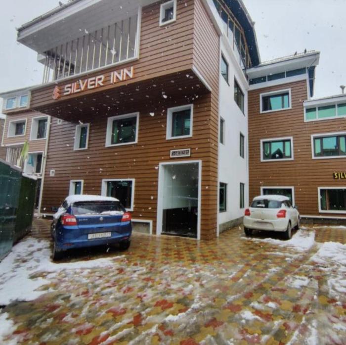 hotel silver inn